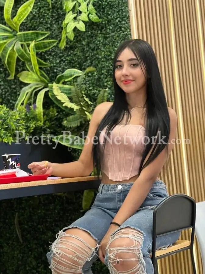 Shweta—One of the Luxury High-Profile Escorts in Malabar Hill for Meetups